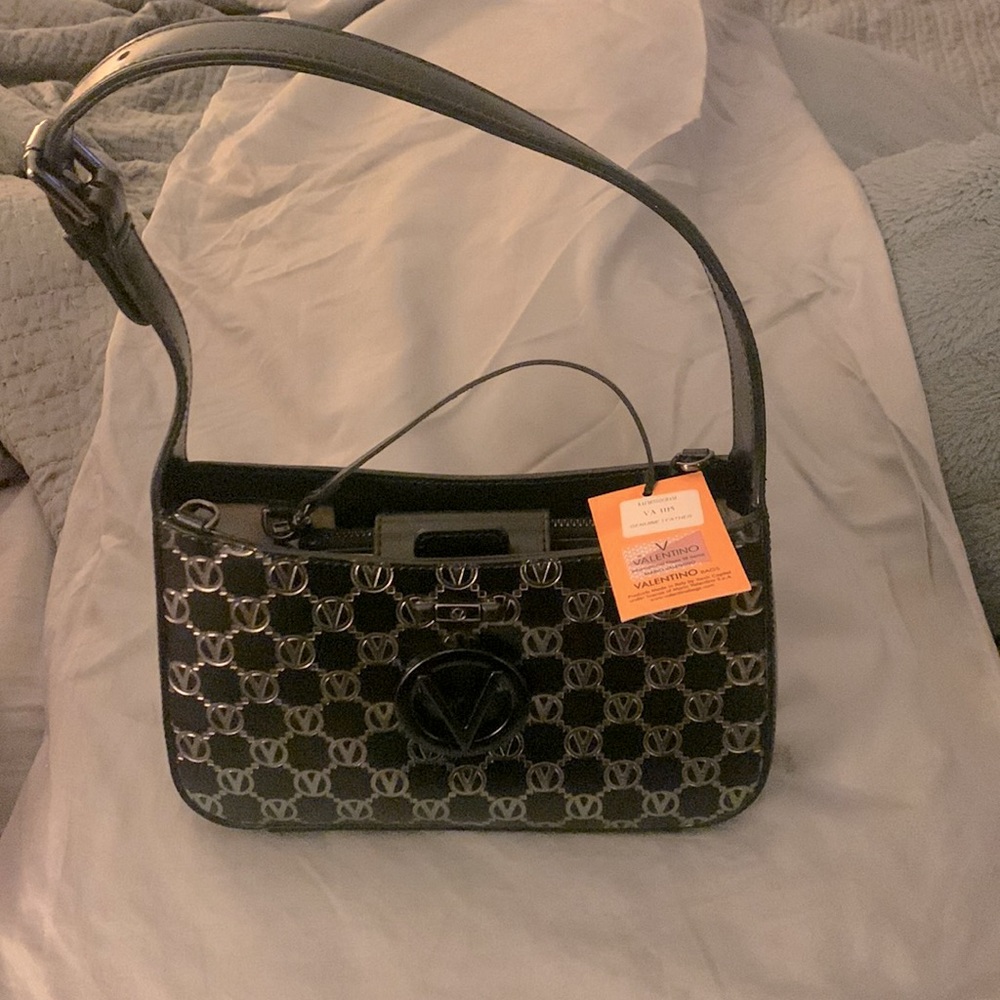 Valentino By Mario Valentino Kai Logo Monogram Shoulder Bag VA3115 $895 NWT